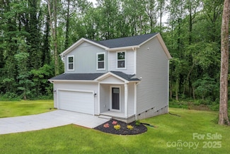 1941 32nd St NE, Hickory, NC 28601