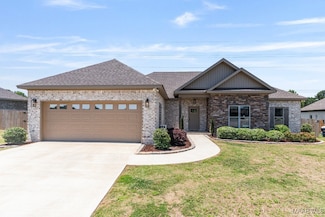 107 Driftwood Ct, Deatsville, AL 36022