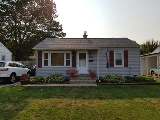 1036 Franklin Ave, Winthrop Harbor, IL 60096