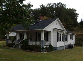 3068 Seneca Trail S, Peterstown, WV 24963