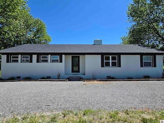 495 Cherry Corner Rd, Murray, KY 42071