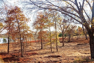 7501 Old Oak Trail, Guthrie, OK 73044