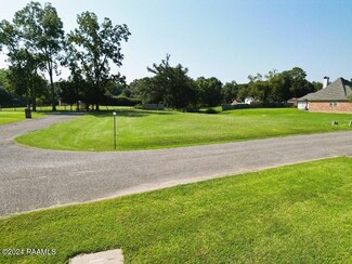 1048 Live Oak Cir, Breaux Bridge, LA 70517