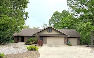 25 Dunbarton Ln, Bella Vista, AR 72715