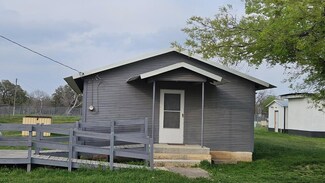 4 W Sherman, Mullin, TX 76864
