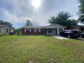 2239 Clover Ridge Dr, Dallas, TX 75216