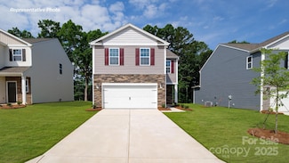 1361 37th Avenue Ln NE, Hickory, NC 28601