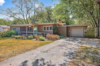 2112 E Cinderella St, Springfield, MO 65804