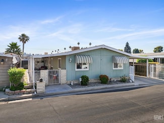 4204 King Arthur Ct, Bakersfield, CA 93301
