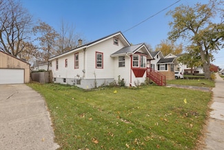 1658 Federal Ave SW, Wyoming, MI 49509