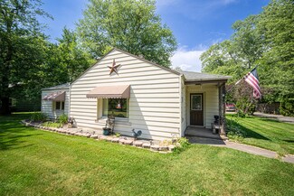 5 River Ln, Kankakee, IL 60901