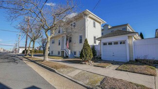 2 S Rosborough Ave, Ventnor City, NJ 08406
