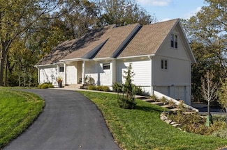 13225 Kimberly Cir, Olathe, KS 66061