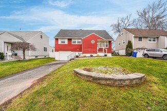 49 Jefferson St, Metuchen, NJ 08840