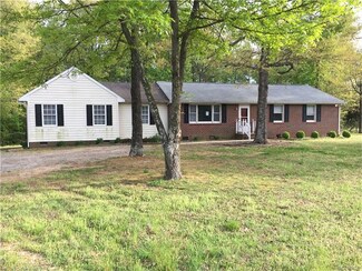 14259 Tower Rd, Doswell, VA 23047