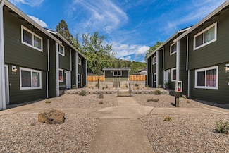 459 4th Ave, Gold Hill, OR 97525