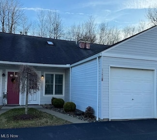 3393 Ivy Hill Cir Unit E, Cortland, OH 44410