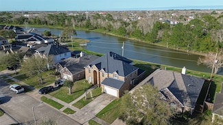 2213 Jernigan Ford, Dickinson, TX 77539