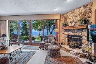 5637 Bay Shore Dr Unit 4-3, Sturgeon Bay, WI 54235