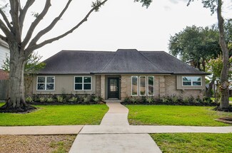 14835 Charlmont Dr, Houston, TX 77083