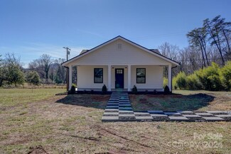 979 Howard Gap Rd, Tryon, NC 28782