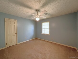 202 Greencrest Ln, Prattville, AL 36067