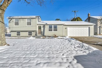 5345 Young Rd, Stow, OH 44224