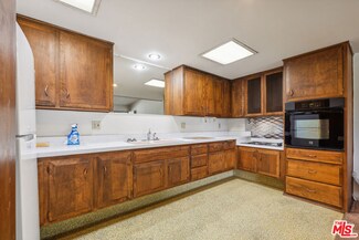 13681 St Andrews Dr Unit 27k, Seal Beach, CA 90740