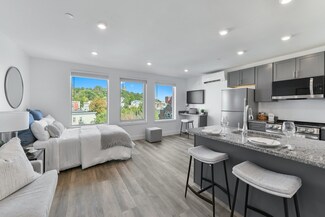 585 Essex St Unit 712, Lynn, MA 01901