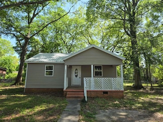 902 Lafayette St, Columbia, MS 39429