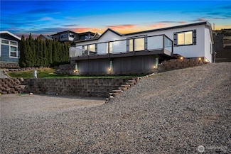 560 W Emerson Dr, Orondo, WA 98843