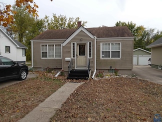 1144 11th St, Sheldon, IA 51201