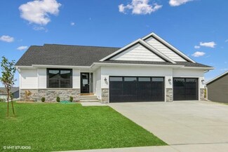 302 Ridgeway Dr, Tiffin, IA 52340