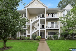 669 Juniper Way, Mahwah, NJ 07430