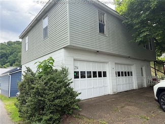 254 Jackson Ave, Madison, WV 25130