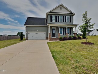 12 Greenhouse St, Zebulon, NC 27597