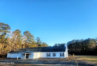 2101 Nc Highway 58 S, Trenton, NC 28585