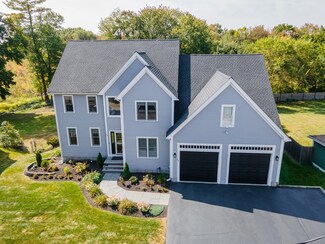 45 Booth St, Needham Heights, MA 02494