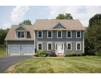 14 Kelsey Dr, Worcester, MA 01604
