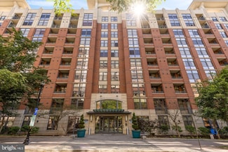 1021 N Garfield St Unit B39, Arlington, VA 22201