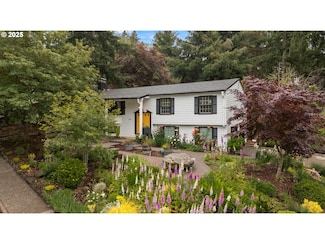 16901 Lakeridge Dr, Lake Oswego, OR 97034
