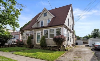 136 Lincoln St, Amherst, OH 44001