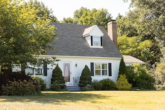 17 Stephen Dr Unit 4, Hudson, NY 12534