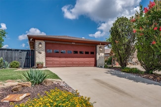 2213 Jamestown Ct, Carrollton, TX 75006