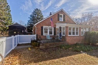 25 Westford Cir, Agawam, MA 01001