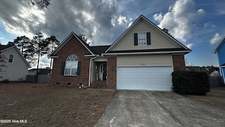2942 Highplains Dr, Hope Mills, NC 28348
