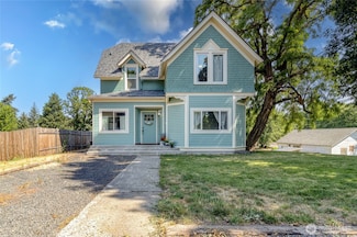 308 W 4th St, Waitsburg, WA 99361