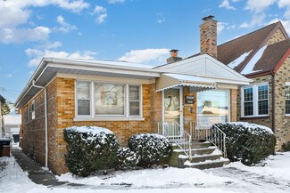 5425 W Rosedale Ave, Chicago, IL 60646
