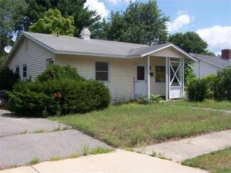 6 Hamlet St, Lawrence, MA 01843