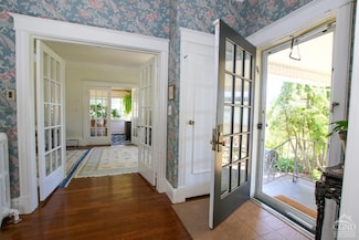 1 Greenport Pkwy, Hudson, NY 12534